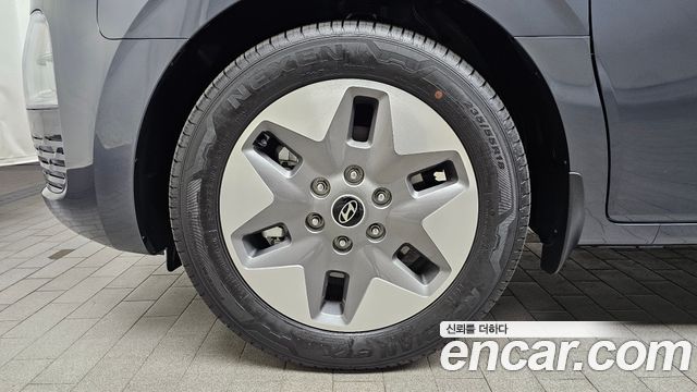 Hyundai Staria Tourer 11-Seater Modern - фото 4