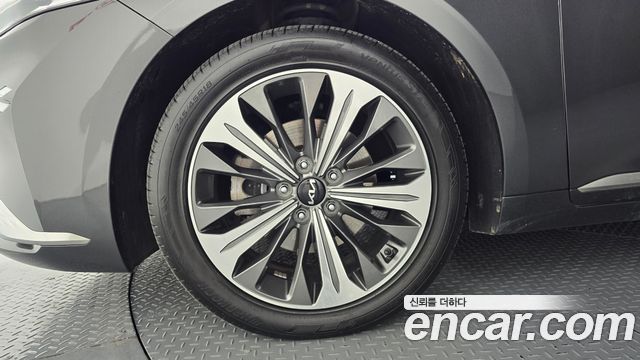 Kia K8 гибрид Noblesse - фото 4