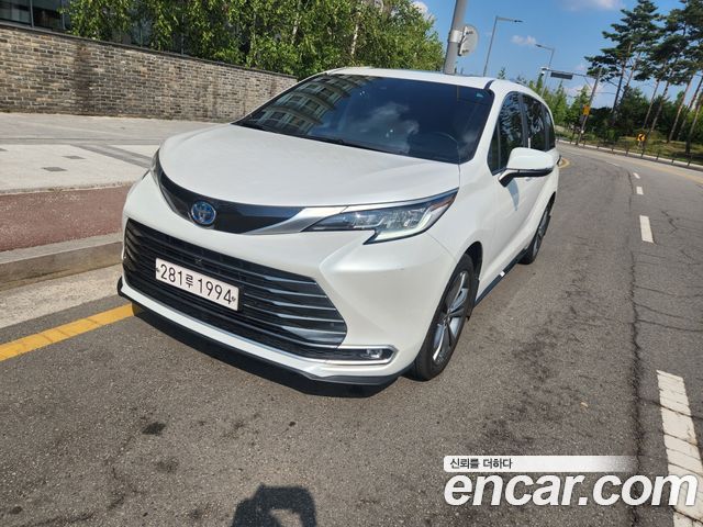 Toyota Sienna 4-го поколения 2.5 Hybrid 2WD - фото 4