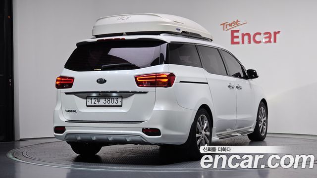 Kia Carnival Новый 9-Seater Noblesse Special - фото 1