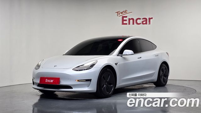 Tesla Model 3 Long Range AWD - фото 0