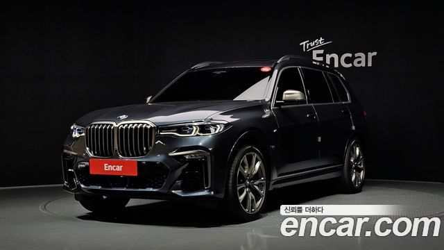 BMW X7 G07 M50i 6STR - фото 0