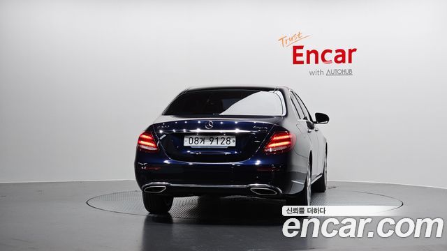 Mercedes-Benz E-Class W213 E300 4MATIC Exclusive - фото 3