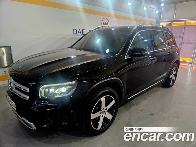 Mercedes-Benz GLB-Class X247 GLB220 - фото 1