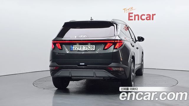 Hyundai Tucson NX4 Gasoline 1.6 Turbo 2WD Inspiration - фото 3