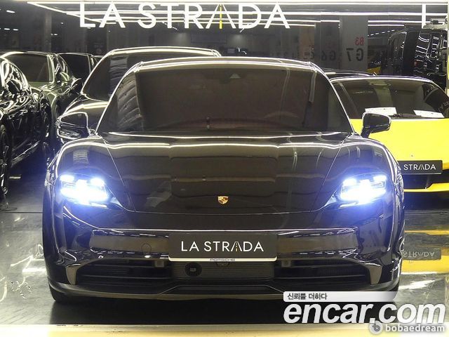 Porsche Taycan Base - фото 0