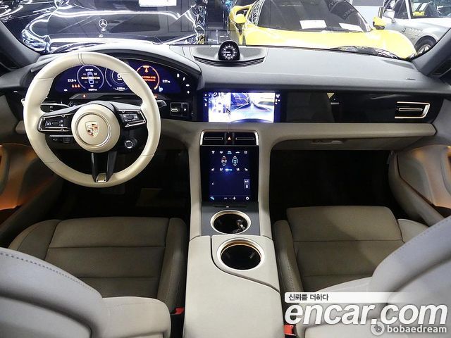 Porsche Taycan Base - фото 3