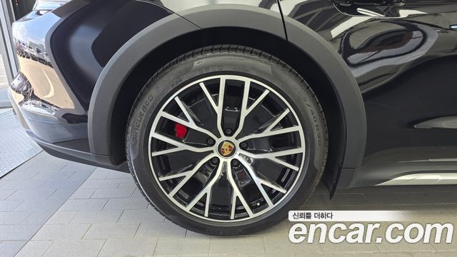 Porsche Taycan 4S Cross Turismo - фото 4