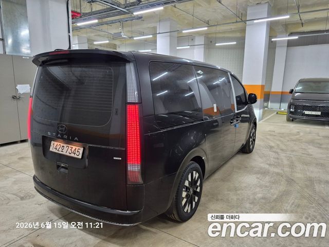 Hyundai Staria Lounge 9-Seater Prestige - фото 1