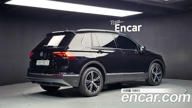Volkswagen Tiguan 2-го поколения 2.0 TDI Prestige - фото 1