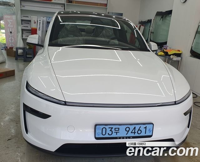 Tesla Model Y L Long Range AWD - фото 2