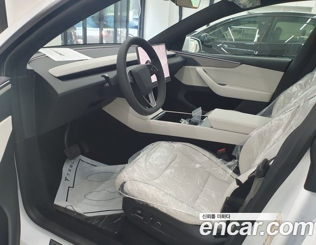 Tesla Model Y L Long Range AWD - фото 4
