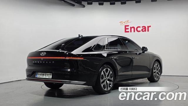 Hyundai Grandeur GN7, гибрид Premium - фото 1