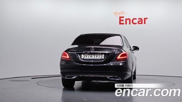 Mercedes-Benz C-Class W205 C220 d 4MATIC - фото 3