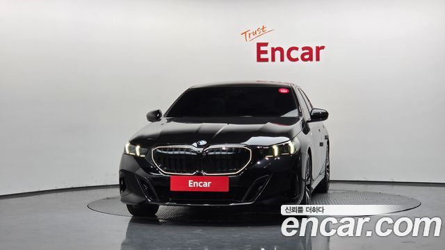 BMW 5-Series G60 520i Special Edition - фото 2