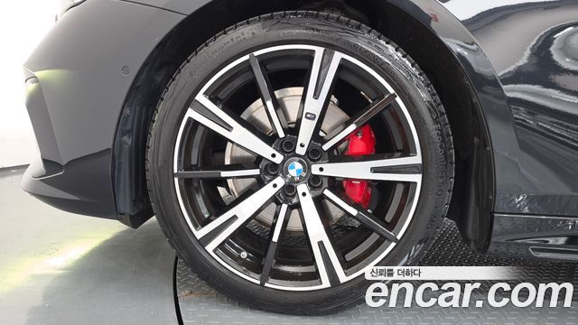 BMW 5-Series G60 520i Special Edition - фото 4