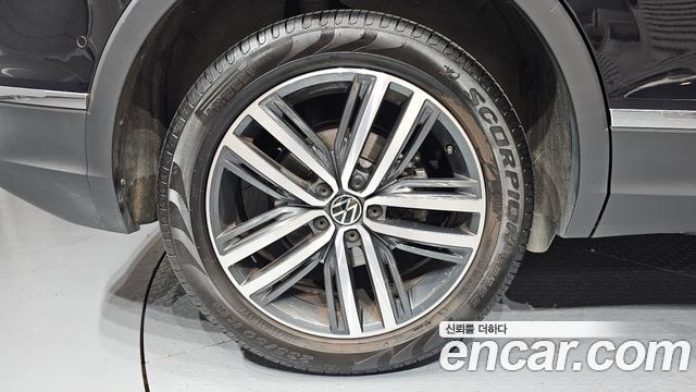 Volkswagen Tiguan 2-го поколения 2.0 TDI 4Motion Prestige - фото 4