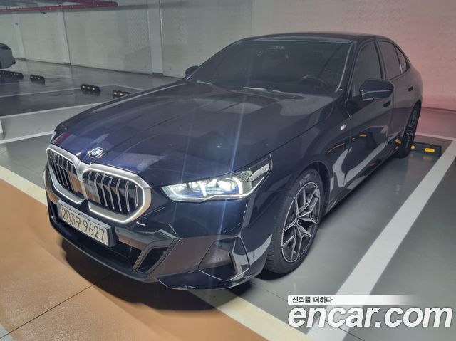 BMW 5-Series G60 520i M Sport - фото 1