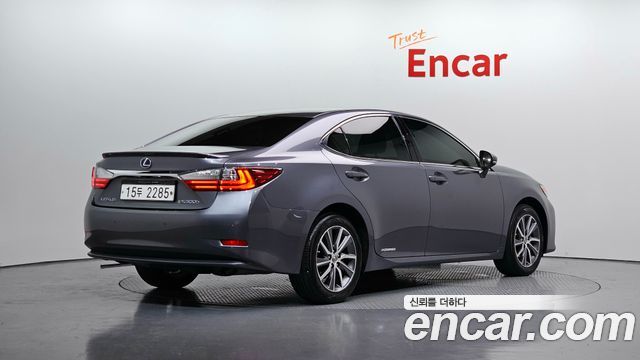 Lexus ES Supreme+ XV60 - фото 1