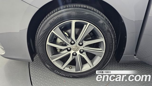 Lexus ES Supreme+ XV60 - фото 4