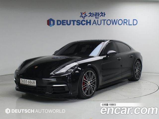 Porsche Panamera 3.0 AWD - фото 0
