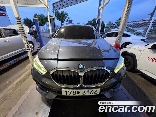 BMW 1-Series F40 118d Sport - фото 0