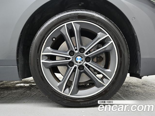 BMW 1-Series F40 118d Sport - фото 4