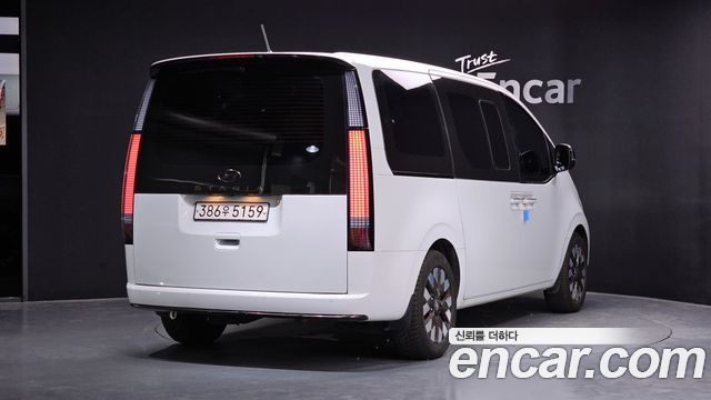 Hyundai Staria Lounge 9-Seater Inspiration - фото 1