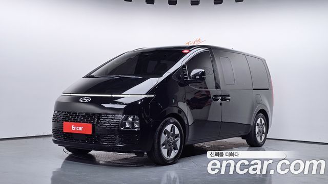 Hyundai Staria 4WD Tourer 9-Seater Modern - фото 0
