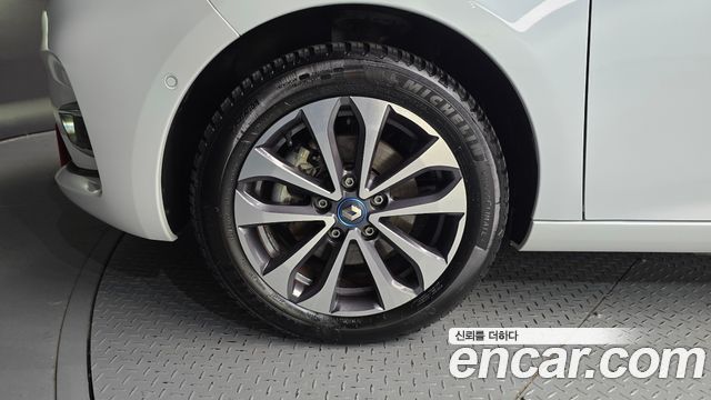 Renault Samsung Zoe Intens - фото 4