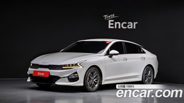 Kia K5 3-го поколения 2.0 Prestige - фото 0