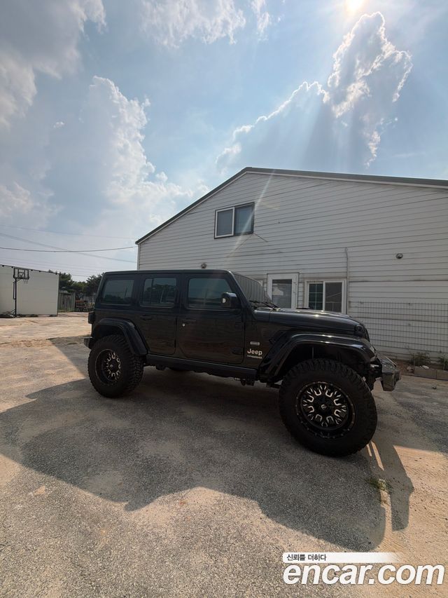 Jeep Wrangler JL 2.0 Overland 4Door - фото 4