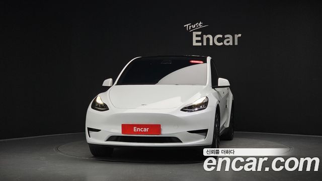 Tesla Model Y RWD - фото 2