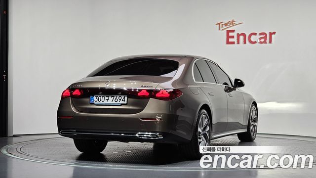 Mercedes-Benz E-Class W214 E220d 4MATIC Exclusive - фото 1