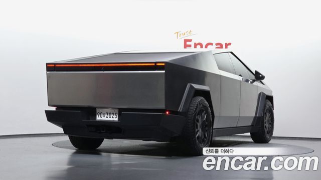Tesla Cybertruck AWD - фото 1