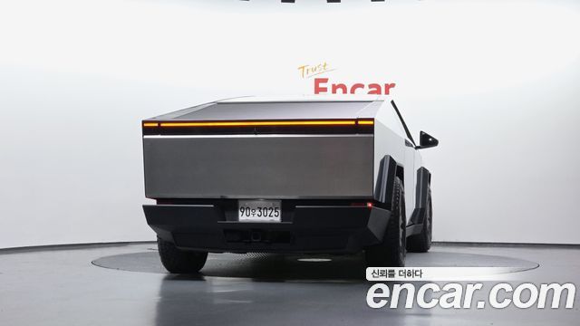 Tesla Cybertruck AWD - фото 3