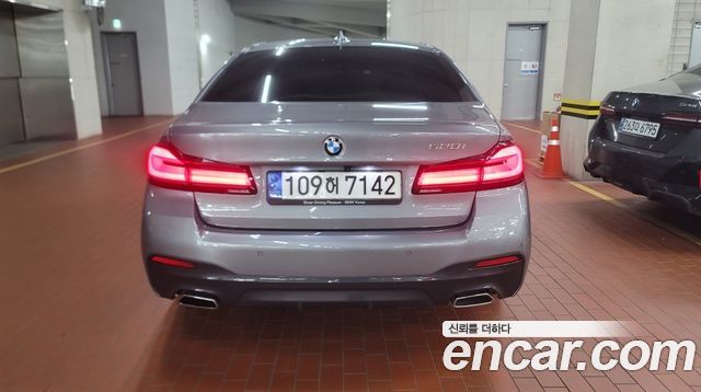 BMW 5-Series G30 520i M Sport - фото 3