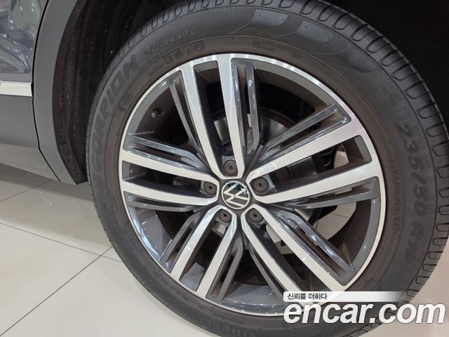 Volkswagen Tiguan 2-го поколения 2.0 TDI 4Motion Prestige - фото 4