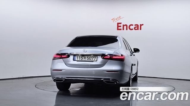 Mercedes-Benz E-Class W213 E220d 4MATIC Exclusive - фото 3