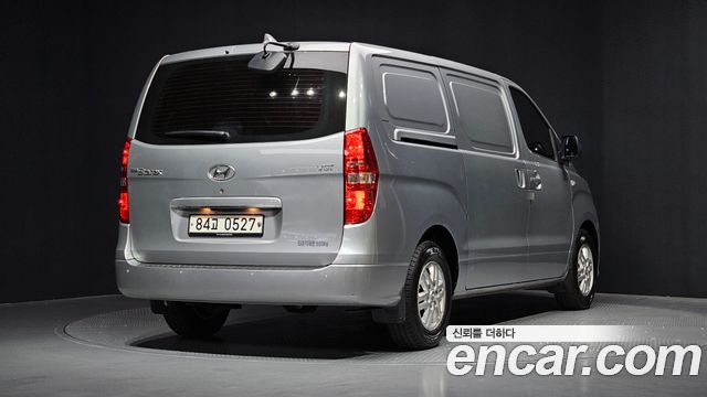 Hyundai Starex Новый Van 3-Seater Smart - фото 1