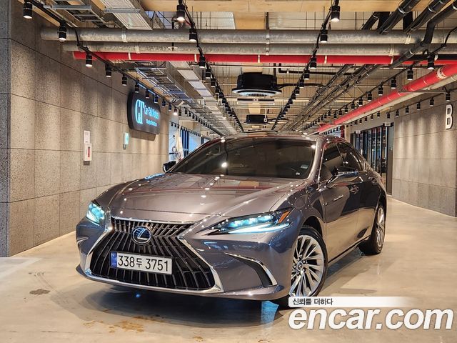 Lexus ES 7-го поколения Executive - фото 0