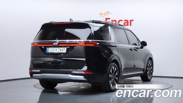 Kia Carnival 4-го поколения 9-Seater Noblesse - фото 1