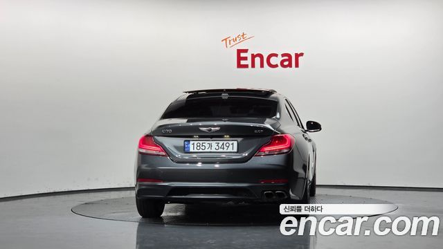 Genesis G70 2.0T Advanced - фото 3