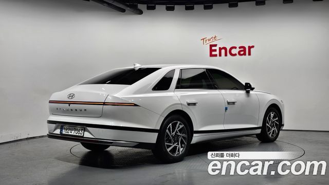 Hyundai Grandeur GN7, гибрид Premium - фото 1