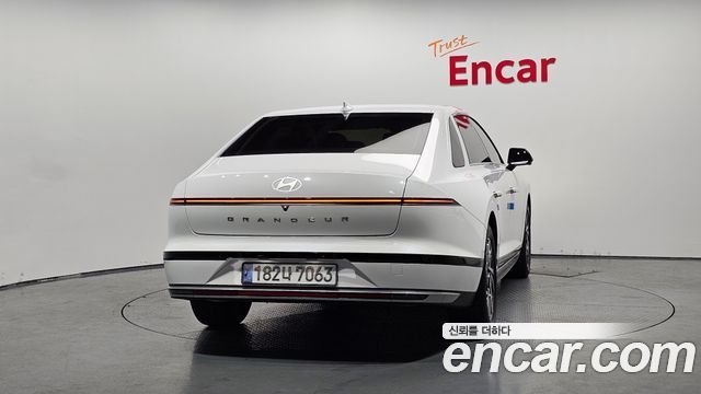 Hyundai Grandeur GN7, гибрид Premium - фото 3