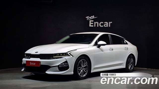 Kia K5 3-го поколения 2.0 Prestige - фото 0
