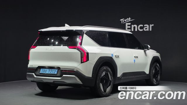 Kia EV9 Long Range 4WD Air - фото 1
