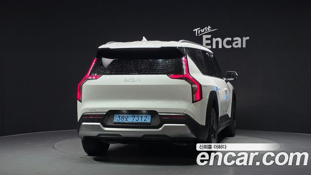 Kia EV9 Long Range 4WD Air - фото 3