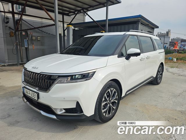 Kia Carnival 4-го поколения 9-Seater Signature - фото 0