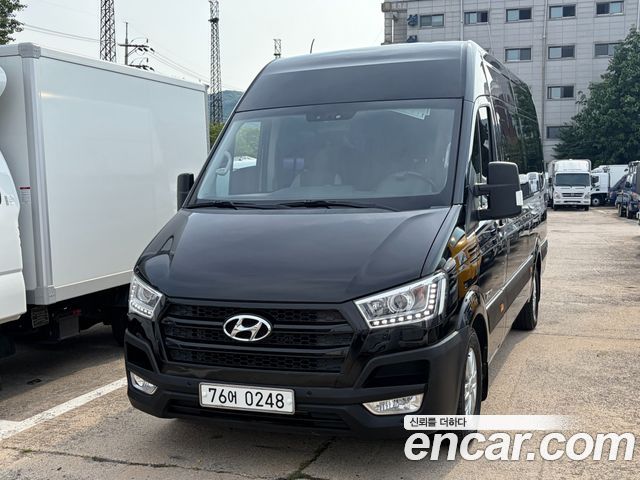 Hyundai Solati 14-seater Luxury - фото 0